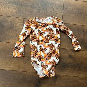 Like new Posh Peanut bodysuit, size 2T 🦋